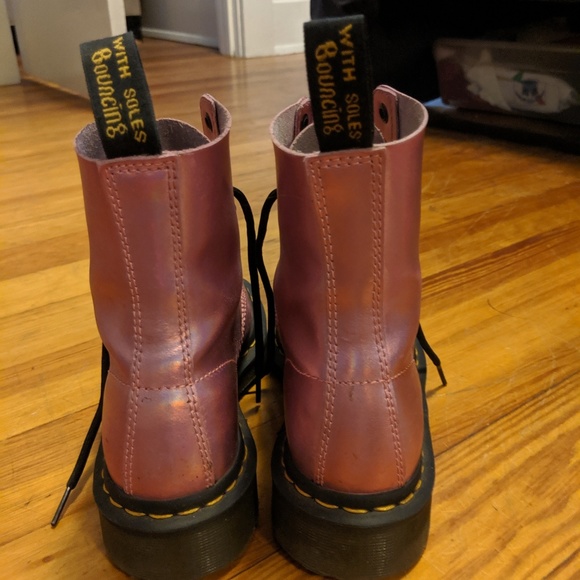 Dr Martens - Picture 4 of 6